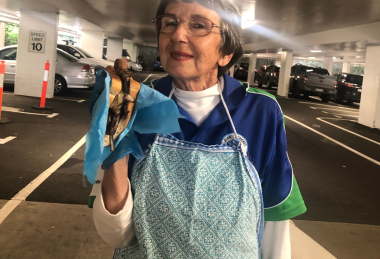 Julie Davis with Blowfly Cricket Volunteers, Sausage Sizzle
